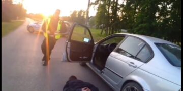 Powiat radomski: Chcieli zatrzymać 23-latka w BMW – uciekał przez kilkadziesiąt kilometrów [VIDEO]