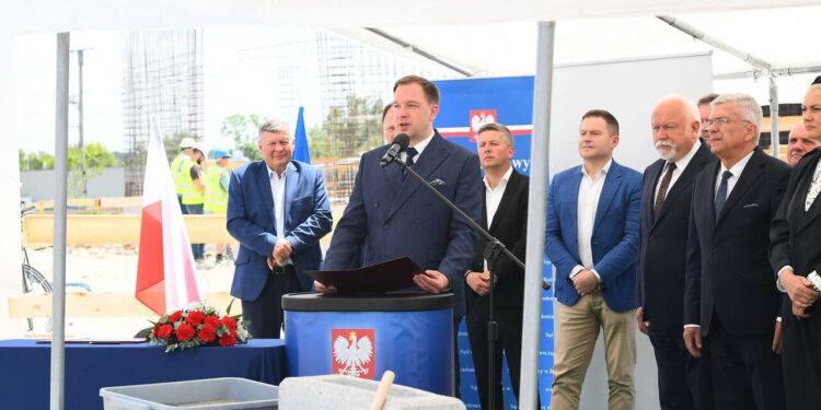 Powiat przysuski: Rusza budowa sądu i prokuratury w Przysusze