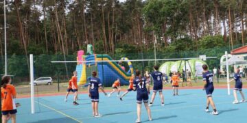 Powiat białobrzeski: Piłki, skocznia i bieżnia