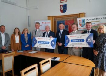  Powiat zwoleński: Dwie drogi    