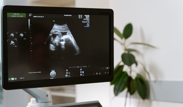 Radom: Rok w zawieszeniu dla lekarza za aborcję, do której nie doszło