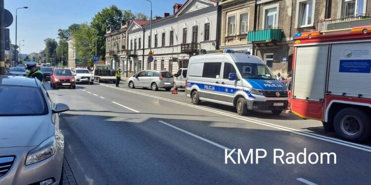 Radom: Zmieniała pas – 49-latek w szpitalu