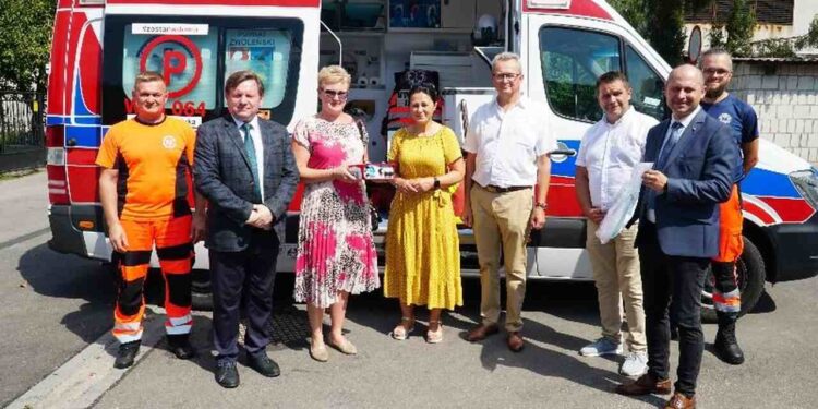 Powiat zwoleński: Narzędzie pierwszej pomocy