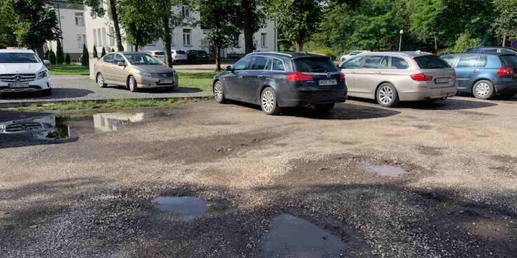 Powiat białobrzeski: Wygoda dla zmotoryzowanych pacjentów