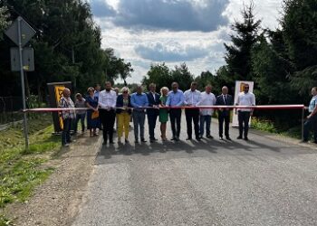 Powiat grójecki: Asfalt i pobocza