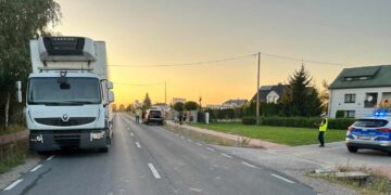 Powiat przysuski: Chciał pójść do sklepu – potrąciło go Porsche