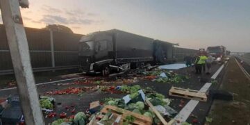 Powiat grójecki: Zderzenie tirów na krajowej siódemce – duże utrudnienia