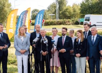 Powiat przysuski: Droga ku granicom