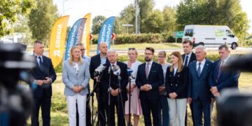 Powiat przysuski: Droga ku granicom