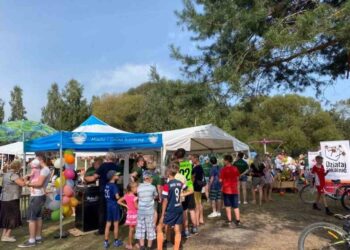 Powiat białobrzeski: Nowy plac zabaw i boisko w Stawiszynie