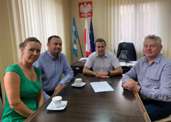 Powiat białobrzeski: Śruby, wkręty i nity