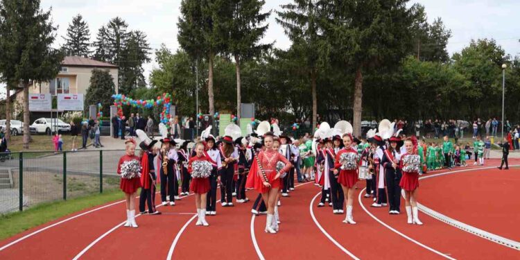 Powiat zwoleński: Futbol i lekkoatletyka