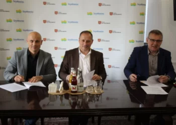 Powiat szydłowiecki: Z myślą o pieszych i kierowcach