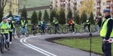 Powiat szydłowiecki: Dla pieszych i kierowców