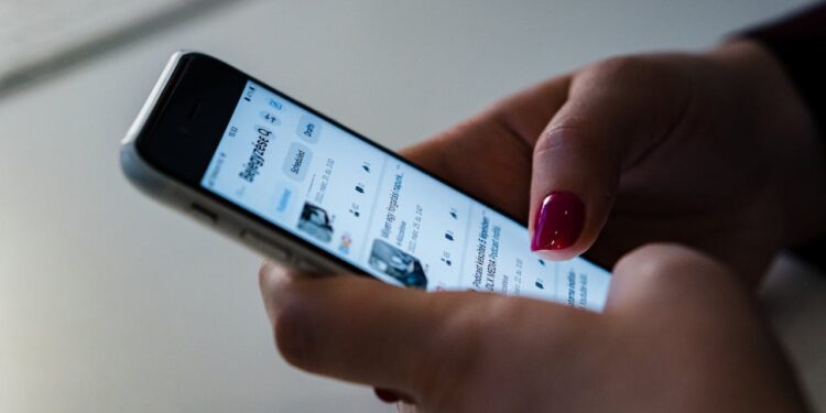 Powiat radomski: Fałszywy profil i konkurs, którego nie było