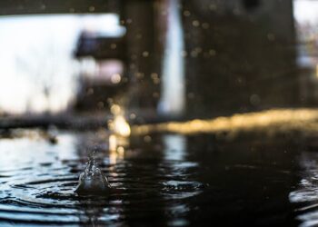 Radom: 60-latek leżał na Placu Konstytucji