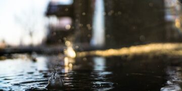 Radom: 60-latek leżał na Placu Konstytucji