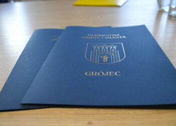 Powiat grójecki: Przebudowa sportowa