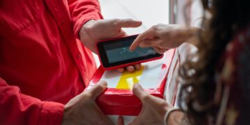 Region radomski: Plaga oszustw „na paczkę”