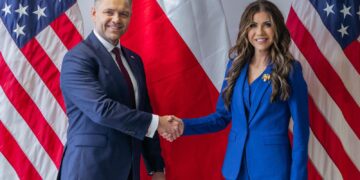 Sekretarz ds. bezpieczeństwa narodowego USA Kristi Noem na tegorocznej edycji “Conservative Political Action Conference” w Jasionce.